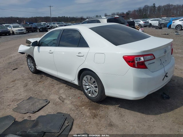 Toyota Camry Le
