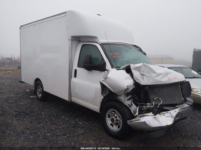 Salvage General Motors Savana Cutaway Image