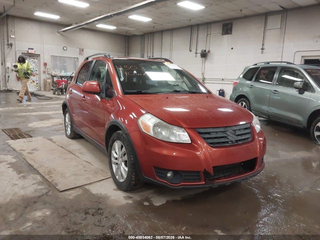 Salvage Suzuki SX4 Image