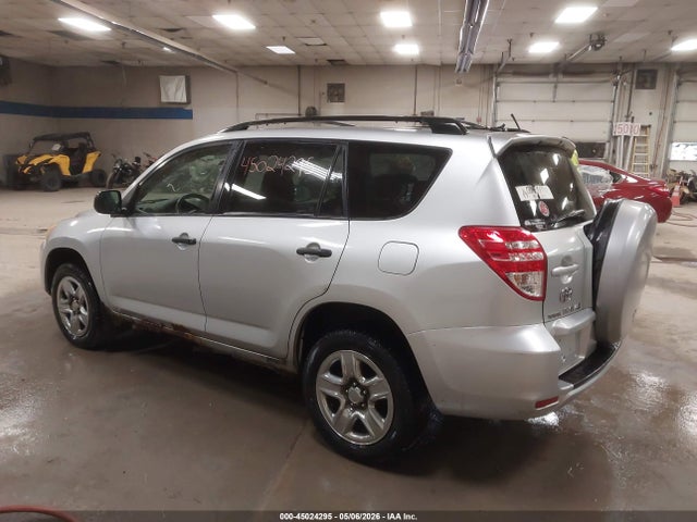 Toyota RAV4 Base V6