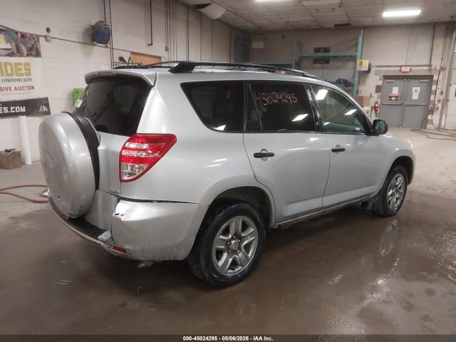 Toyota RAV4 Base V6