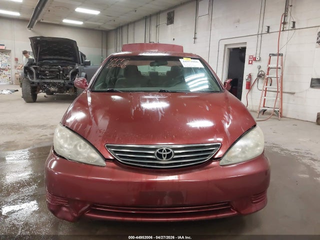 Toyota Camry Le