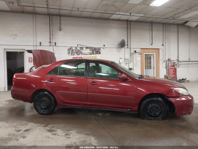 Toyota Camry Le