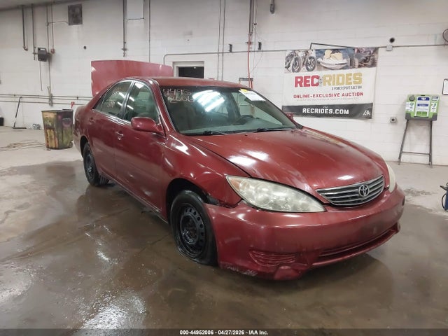 Salvage Toyota Camry Image