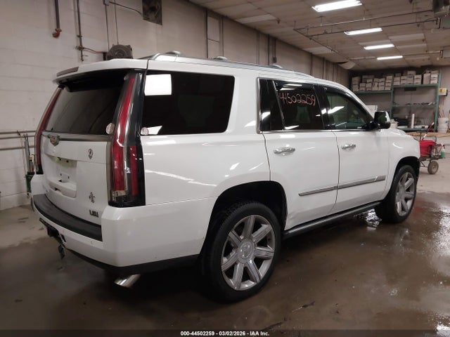 Cadillac Escalade Premium Collection
