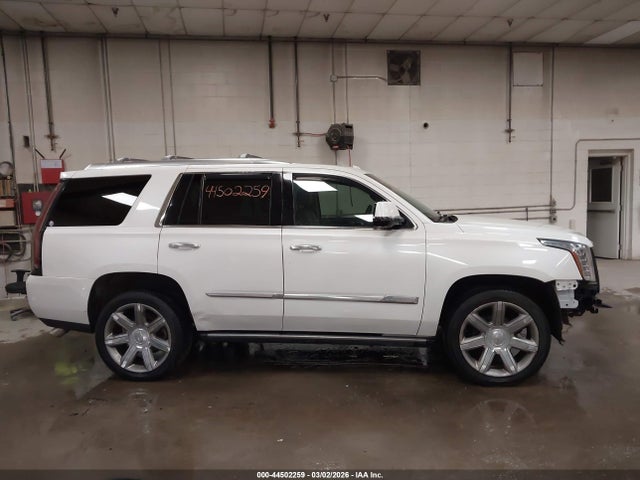 Cadillac Escalade Premium Collection