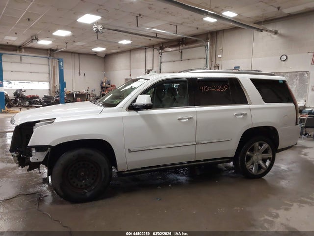Cadillac Escalade Premium Collection