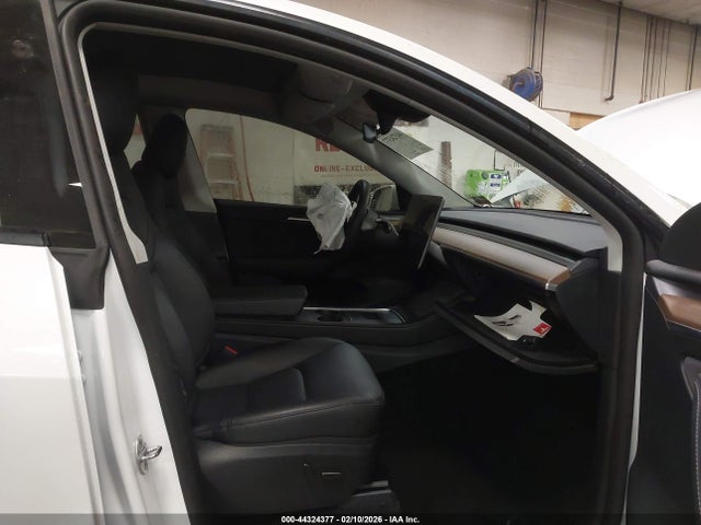 Tesla Model Y Long Range Dual Motor All-wheel Drive