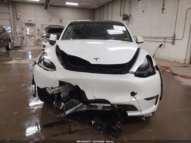 Tesla Model Y Long Range Dual Motor All-wheel Drive