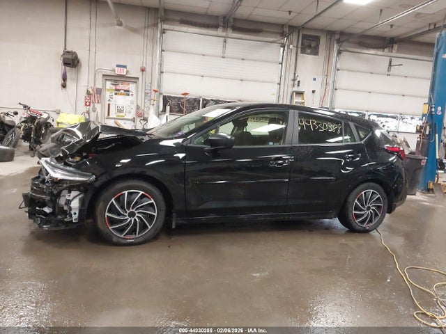 Subaru Impreza Base 5-door