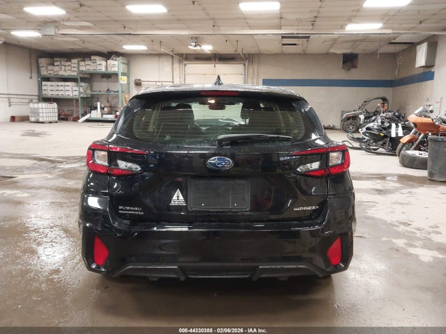 Subaru Impreza Base 5-door