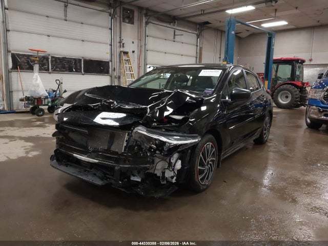 Subaru Impreza Base 5-door