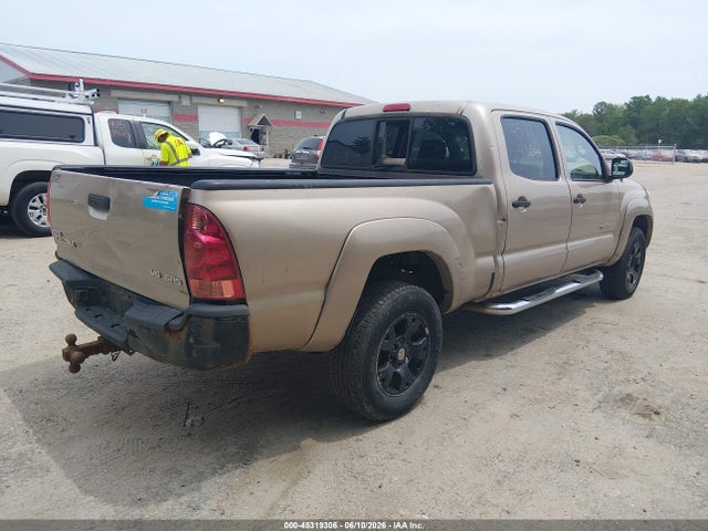 Toyota Tacoma Base V6