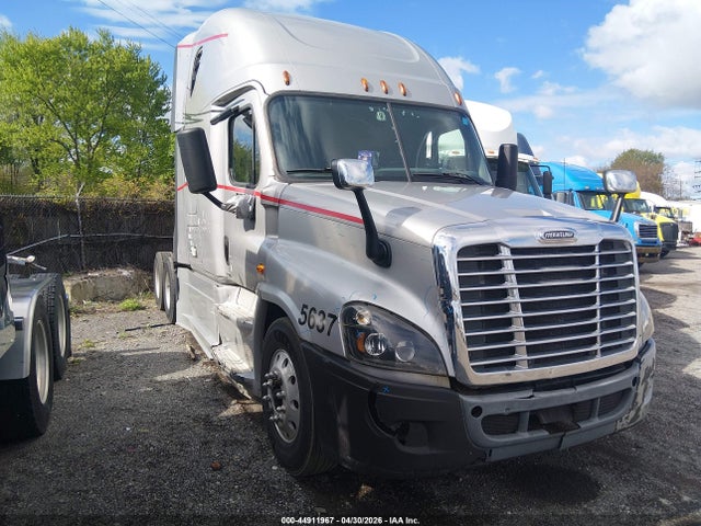 Salvage Freightliner Cascadia 125 Image