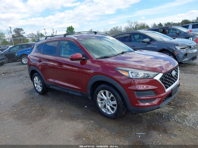 Salvage Hyundai TUCSON Image