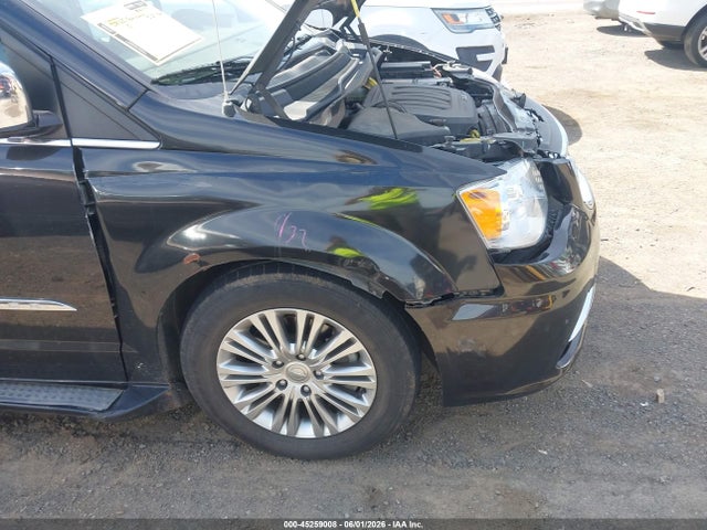 Chrysler Town & Country Touring-l