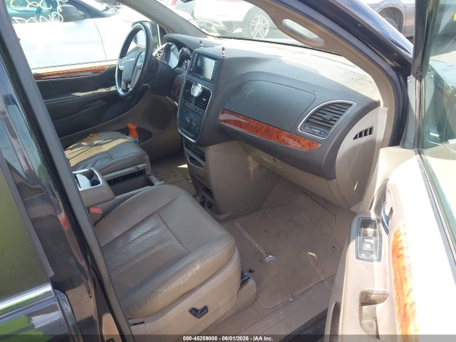 Chrysler Town & Country Touring-l