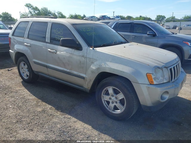 Salvage Jeep Grand Cherokee Image