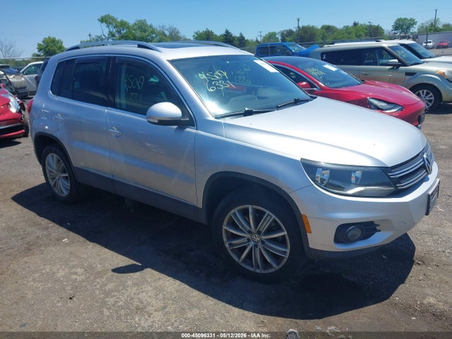 Salvage Volkswagen Tiguan Image