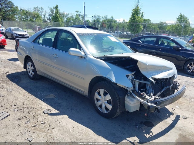Salvage Toyota Camry Image