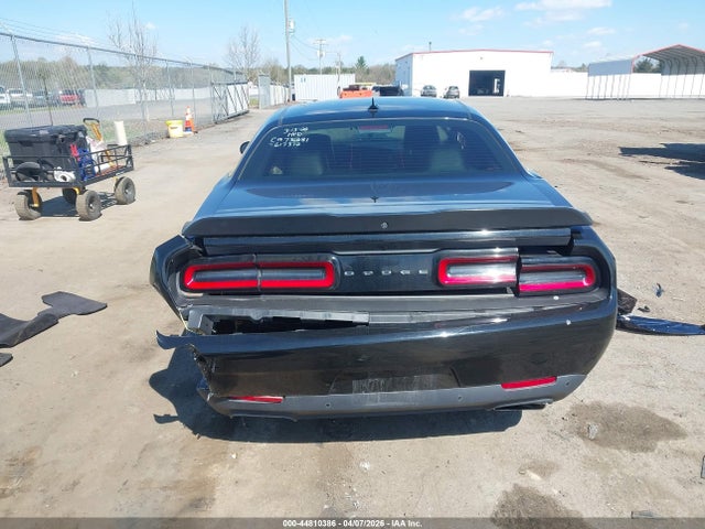 Dodge Challenger 392 Hemi Scat Pack Shaker