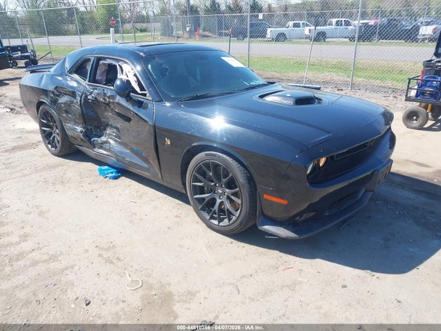 Salvage Dodge Challenger Image