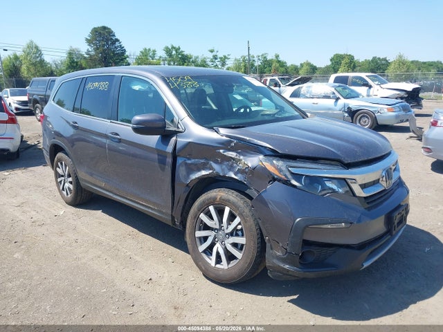 Salvage Honda Pilot Image