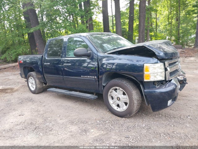 Salvage Chevrolet Silverado 1500 Image