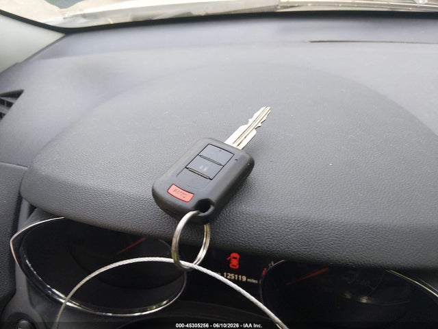 Mitsubishi Outlander 2.0 Le