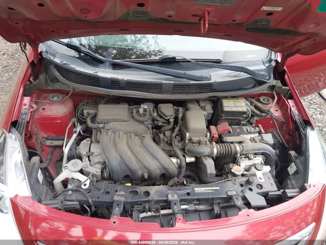Nissan Versa 1.6 S+