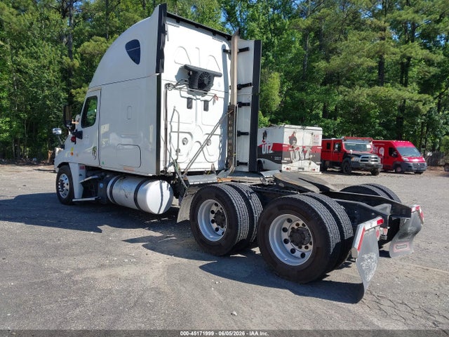 Freightliner Cascadia 125