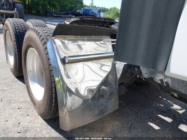 Freightliner Cascadia 125