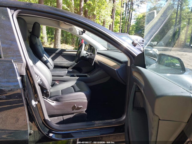 Tesla Model Y Performance Dual Motor All-wheel Drive
