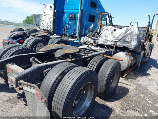 Freightliner New Cascadia 126