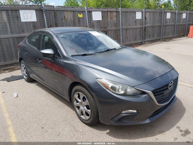 Salvage Mazda Mazda3 Image