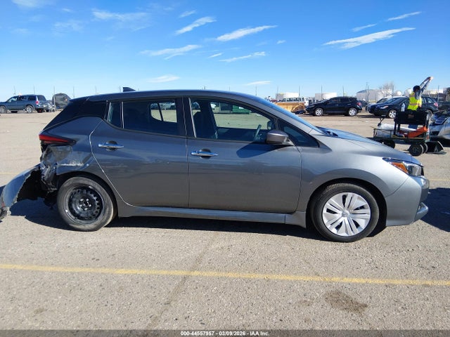 Nissan LEAF S