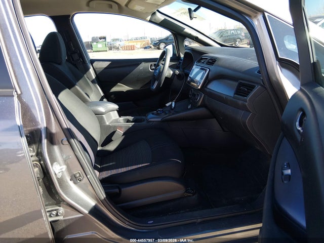 Nissan LEAF S