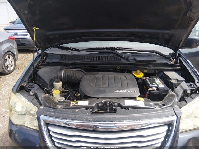 Chrysler Town & Country Touring