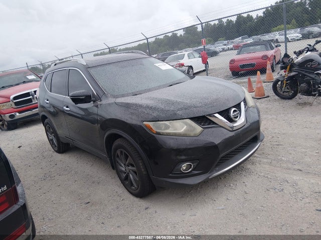 Salvage Nissan Rogue Image