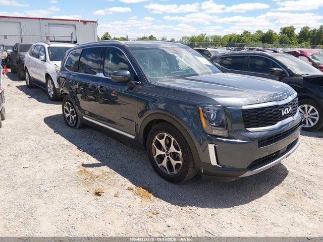 Salvage Kia Telluride Image