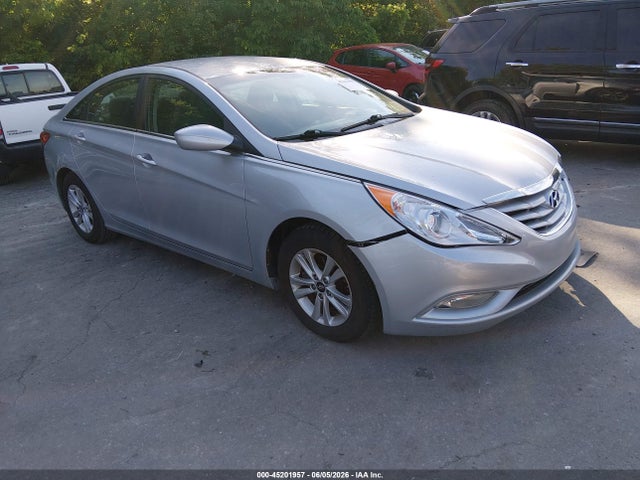 Salvage Hyundai SONATA Image