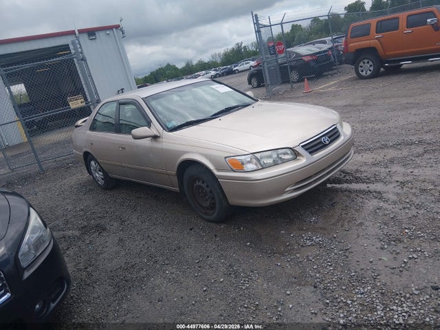 Salvage Toyota Camry Image