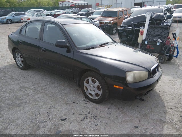 Salvage Hyundai ELANTRA Image