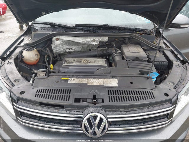 Volkswagen Tiguan S
