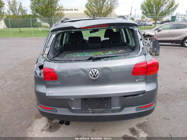 Volkswagen Tiguan S
