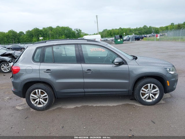 Volkswagen Tiguan S