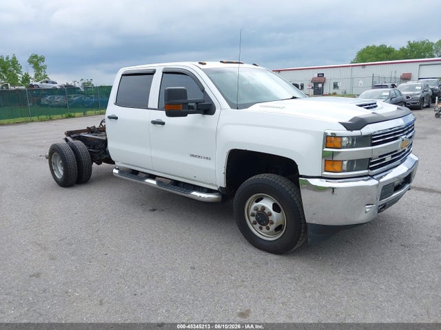 Salvage Chevrolet Silverado 3500 Image