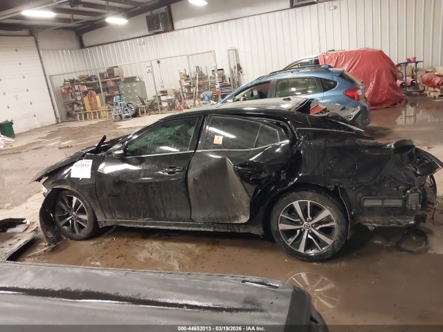Nissan Maxima
