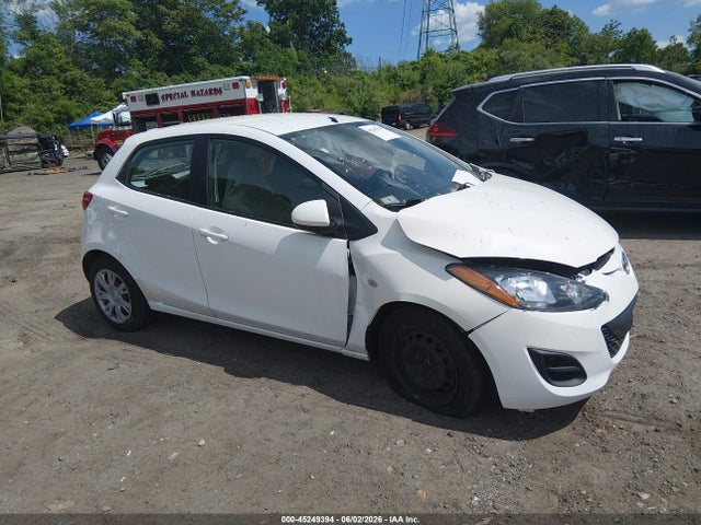 Salvage Mazda Mazda2 Image