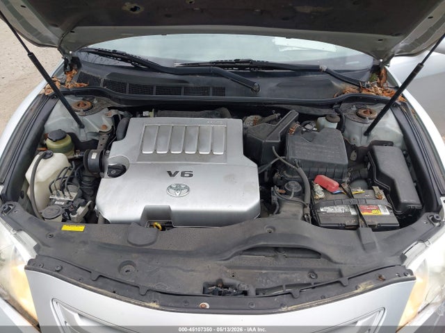 Toyota Camry Le V6